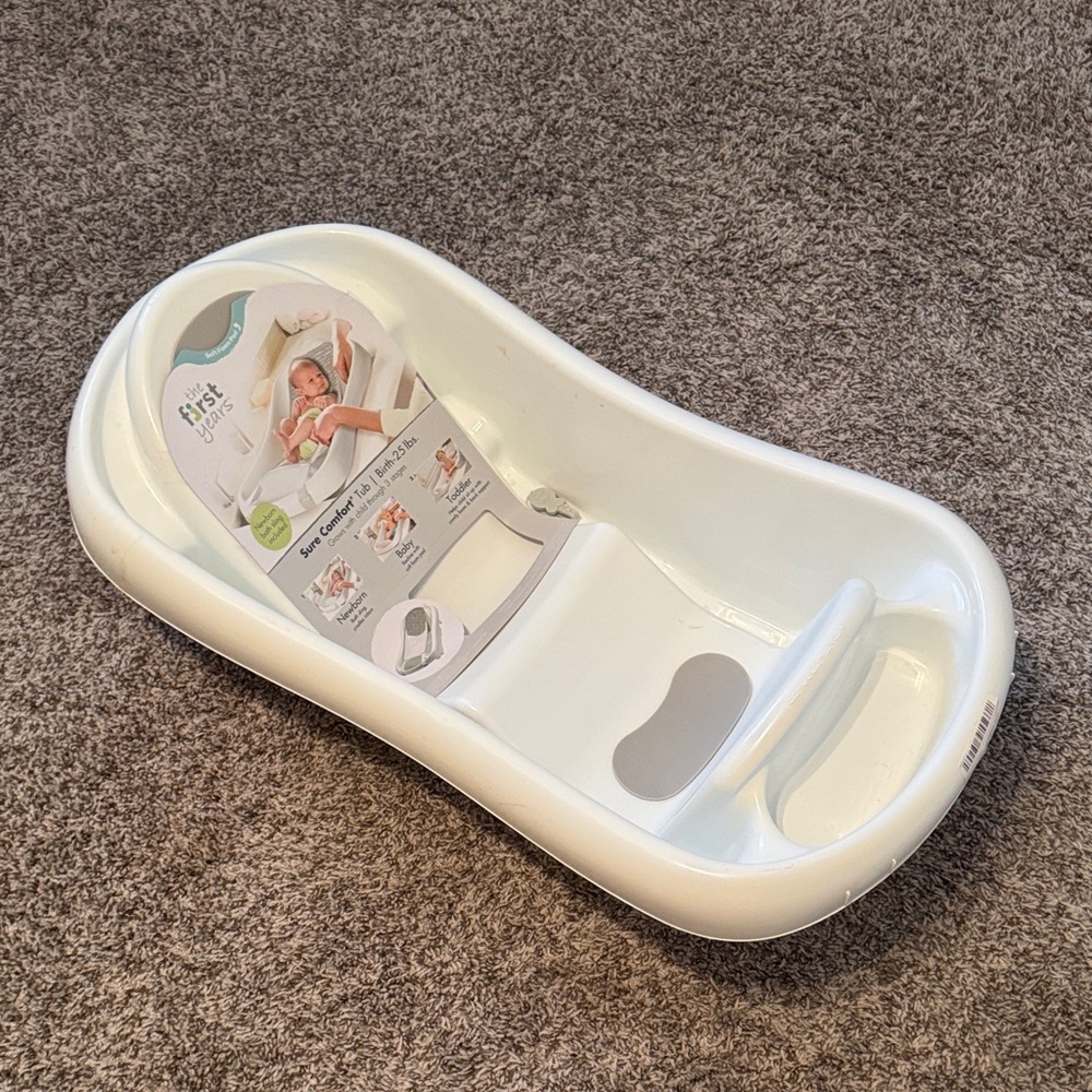 Infant Bath Tub with Support - White